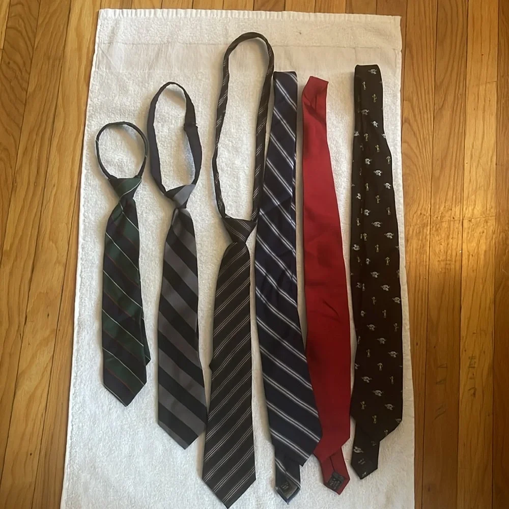 Different colors of ties